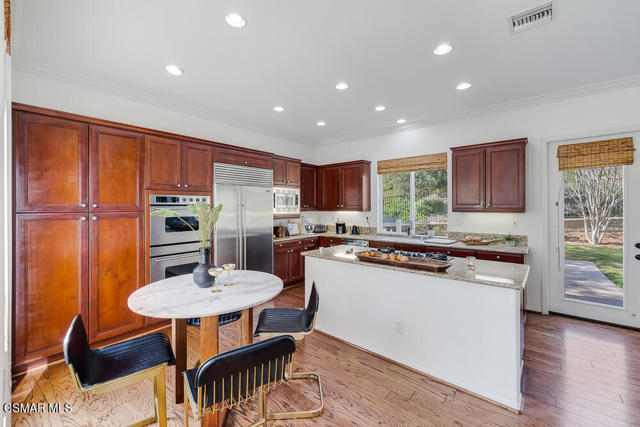 6103 Deerhill RD