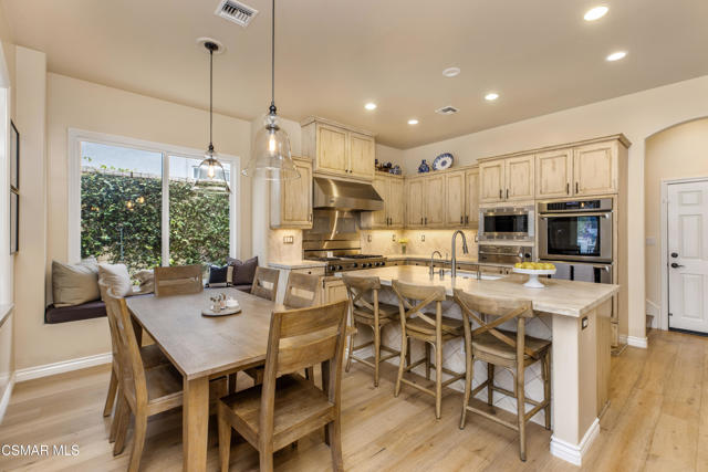 961 Alexandra CT