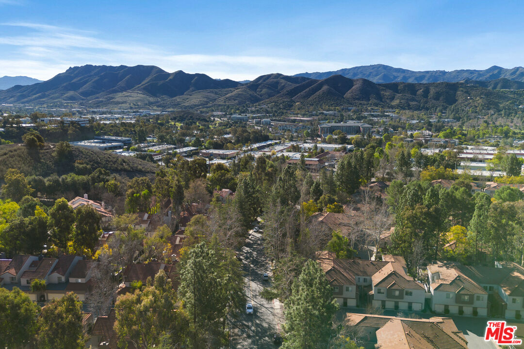 111 Via Colinas
