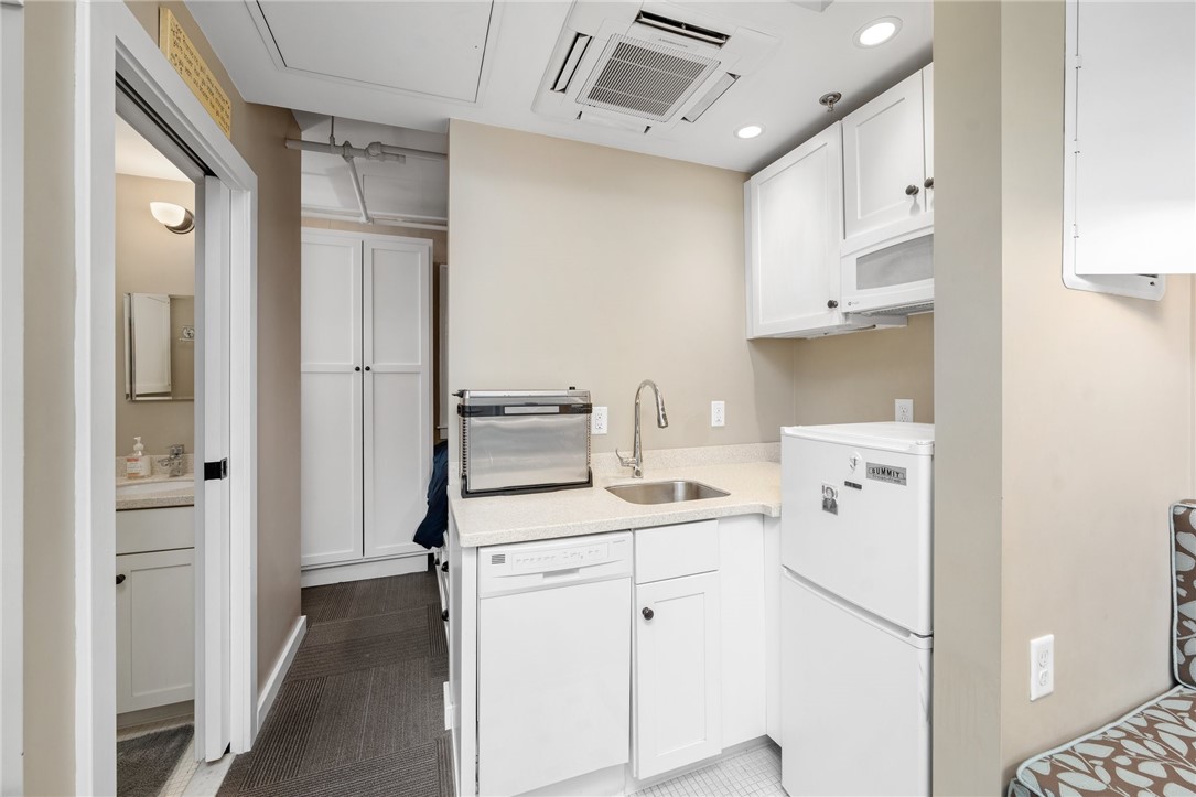 65 Weybosset Street 301