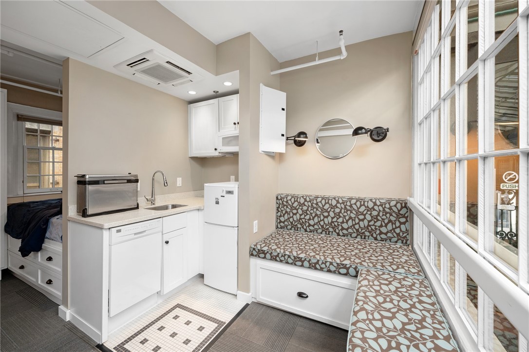 65 Weybosset Street 301