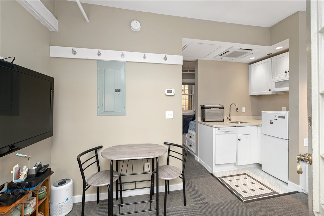 65 Weybosset Street 301