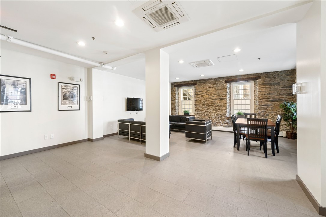 65 Weybosset Street 301