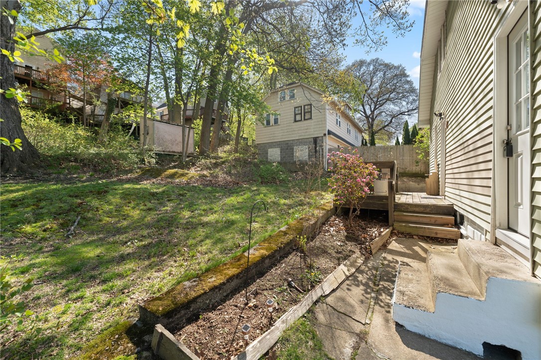 223 Paradis Avenue