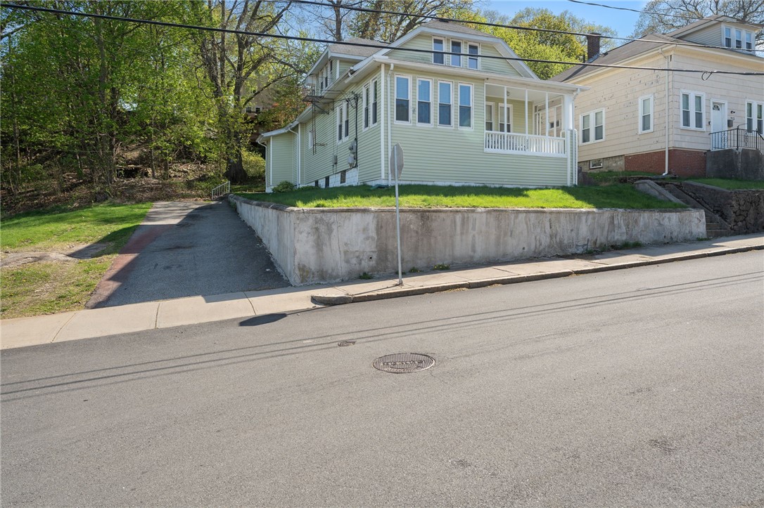 223 Paradis Avenue