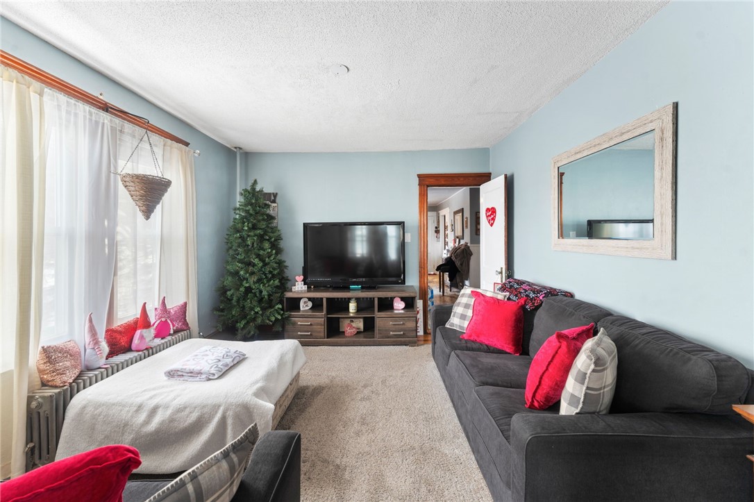 223 Paradis Avenue