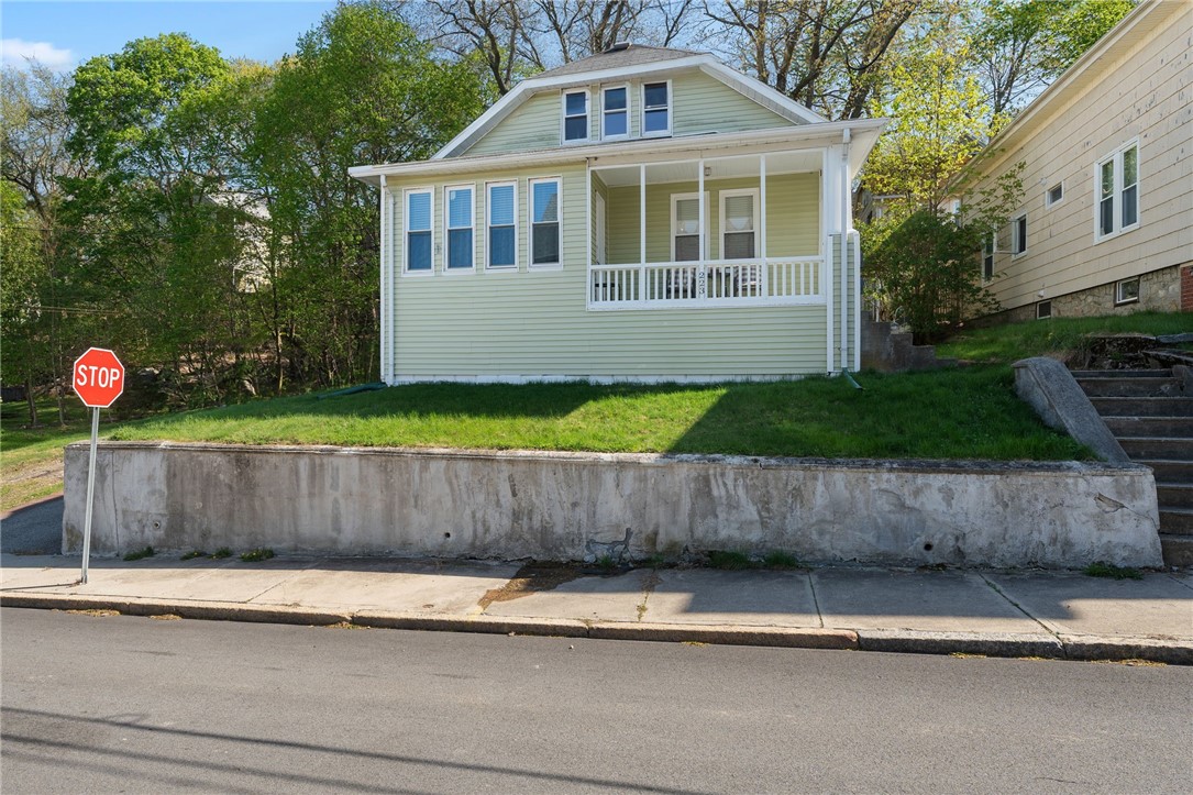 223 Paradis Avenue