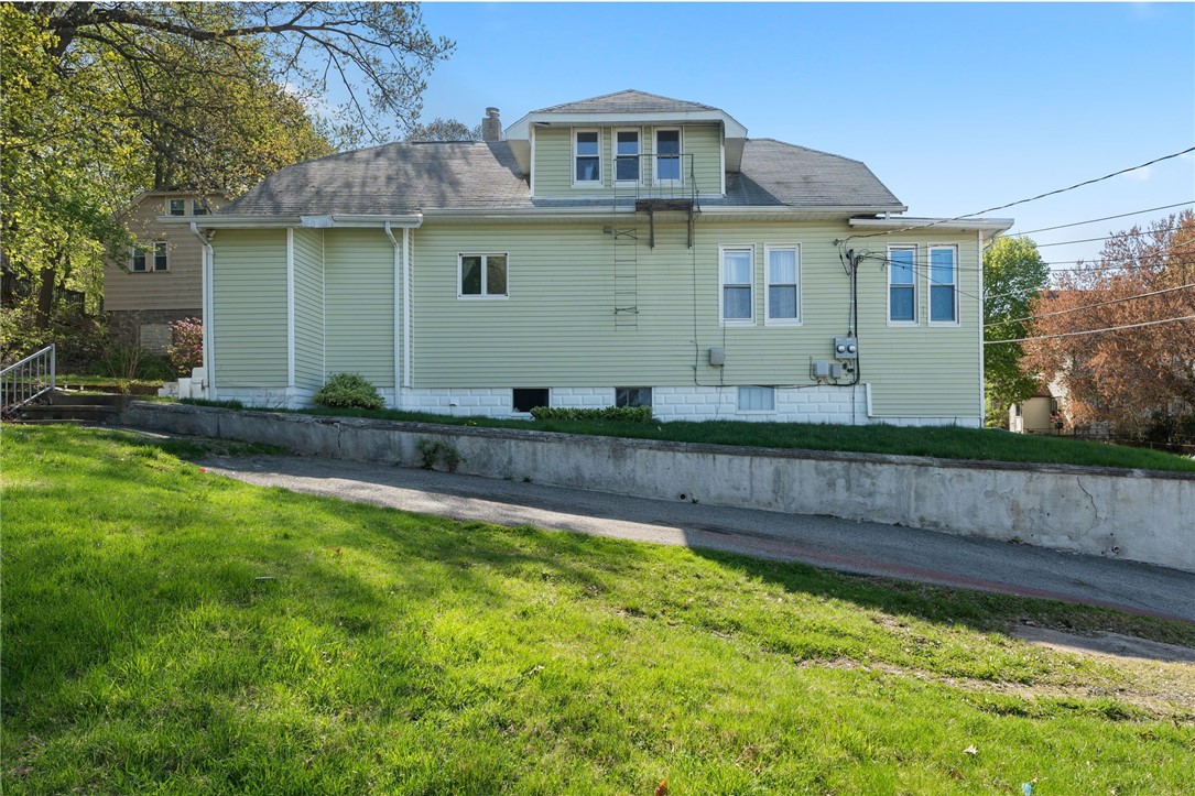 223 Paradis Avenue