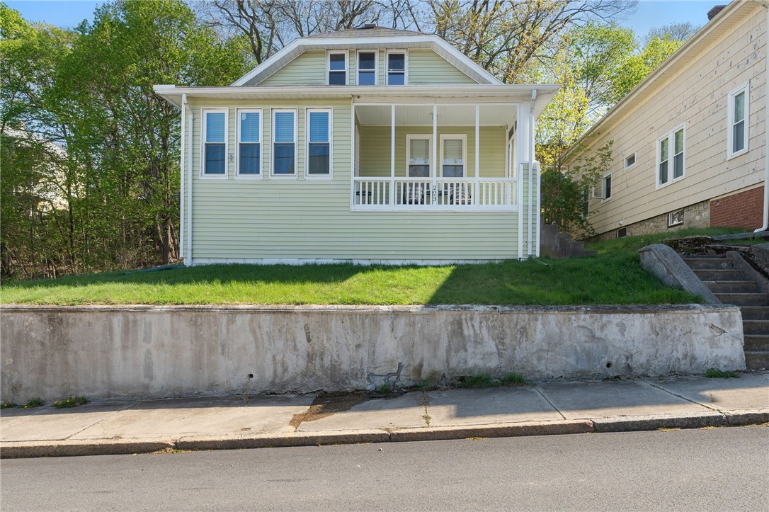 223 Paradis Avenue