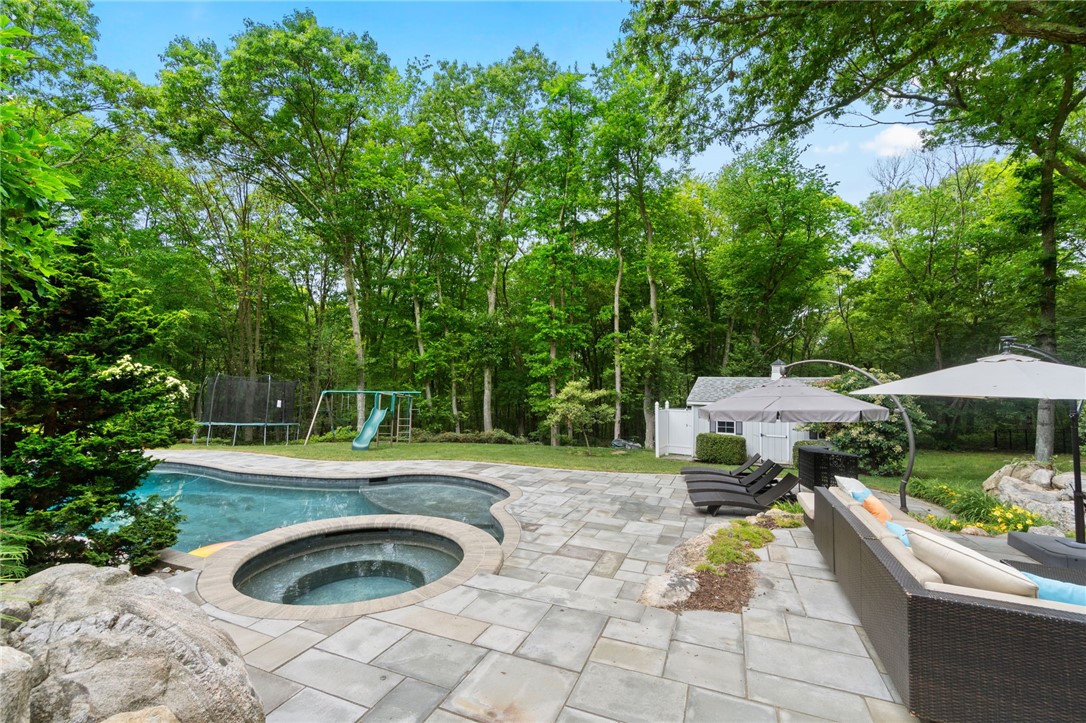 41 Leeward Lane