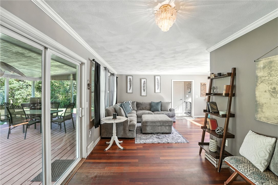 3444 Diamond Hill Road