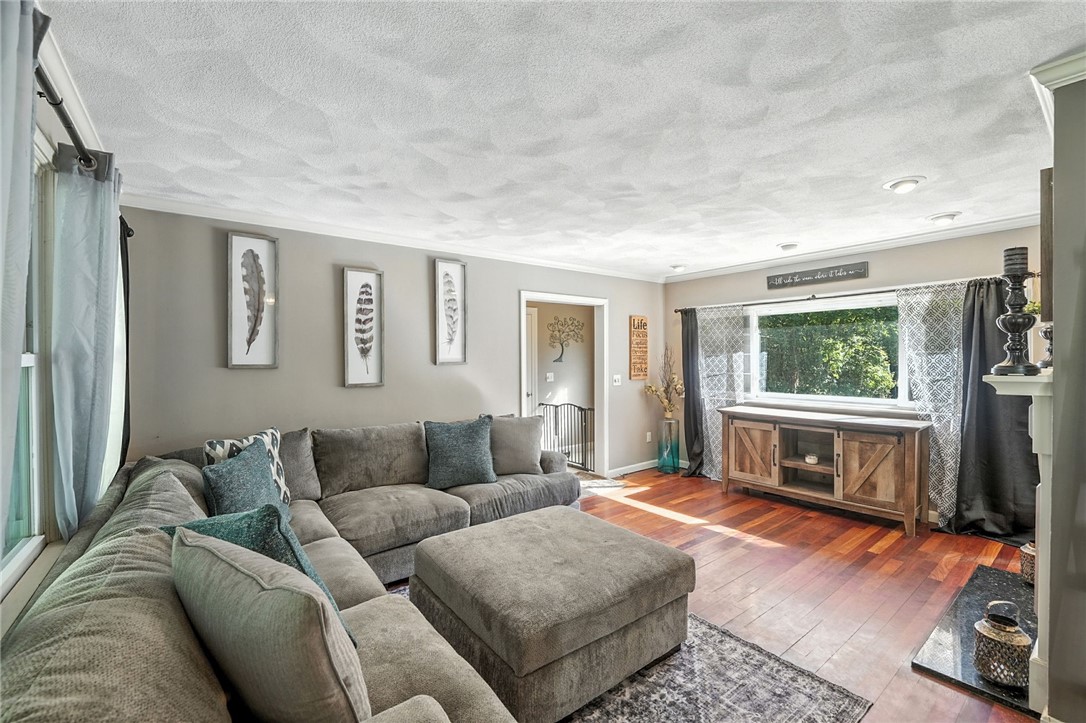 3444 Diamond Hill Road