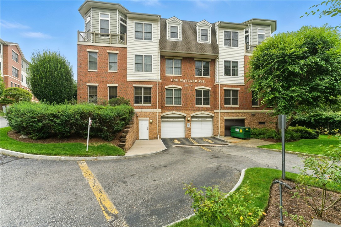1 Wayland Avenue 102S