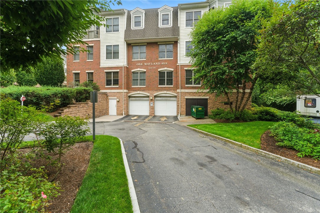 1 Wayland Avenue 102S