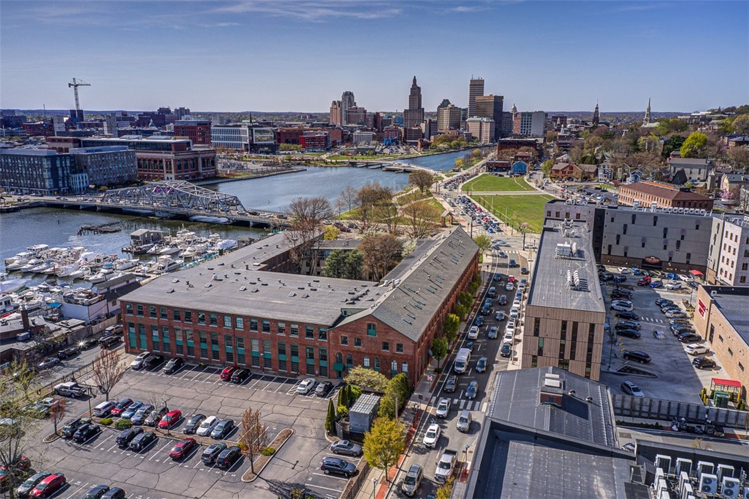 555 South Water Street 329