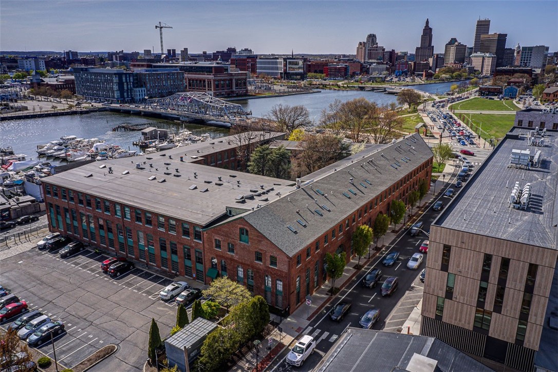 555 South Water Street 329