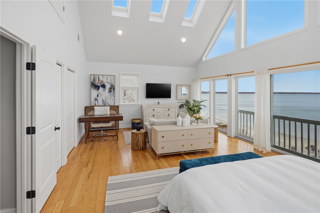 360 Shawomet Avenue