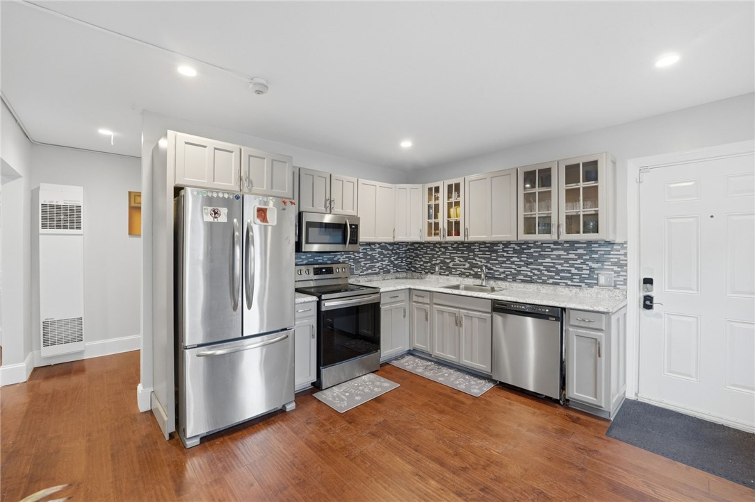 736 Social Street 1R
