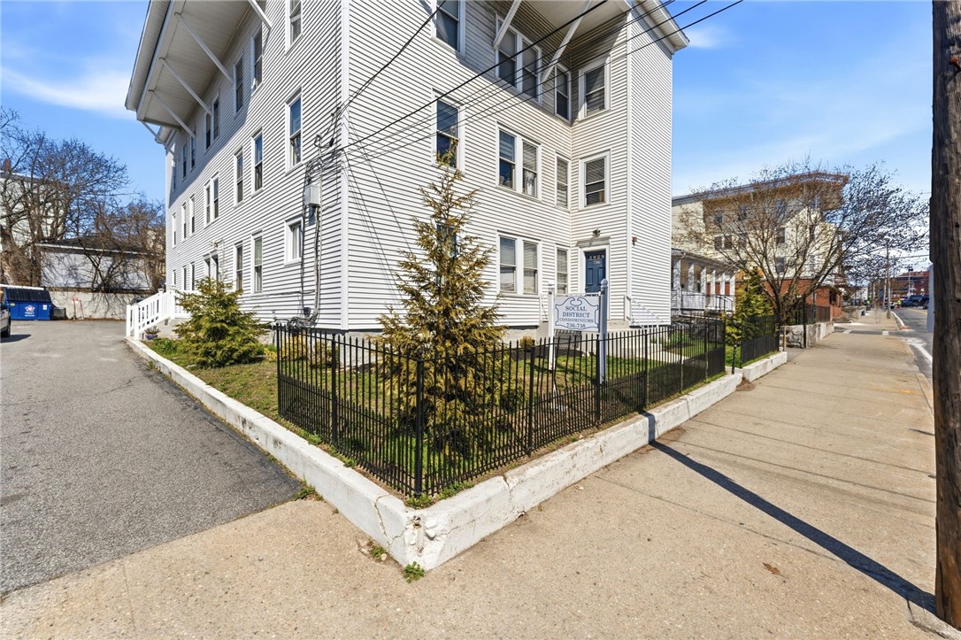 736 Social Street 1R