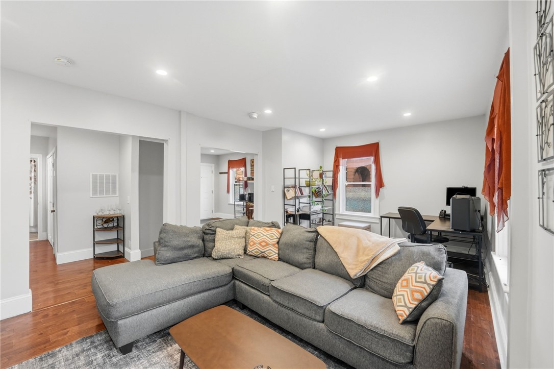 736 Social Street 1R