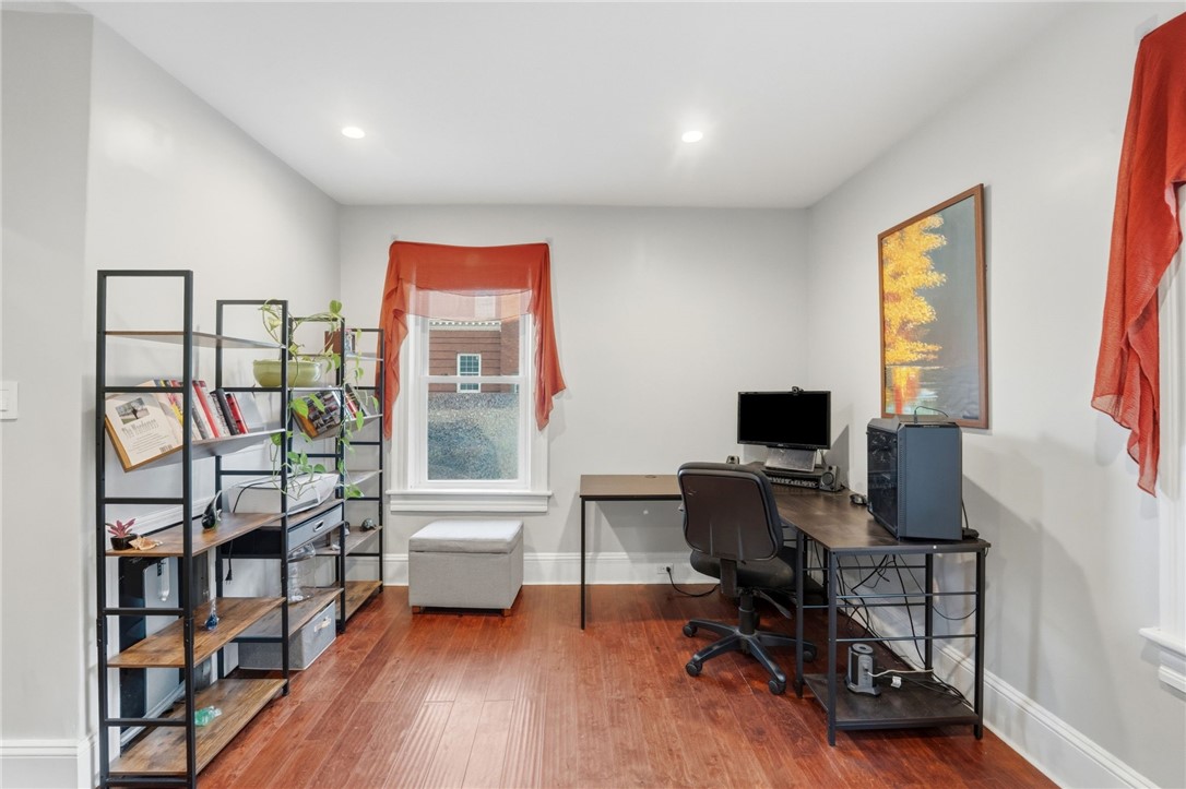 736 Social Street 1R