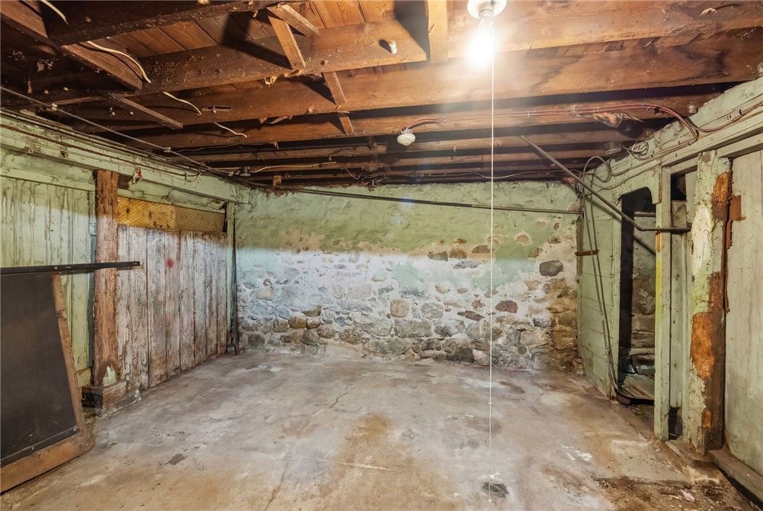 736 Social Street 1R