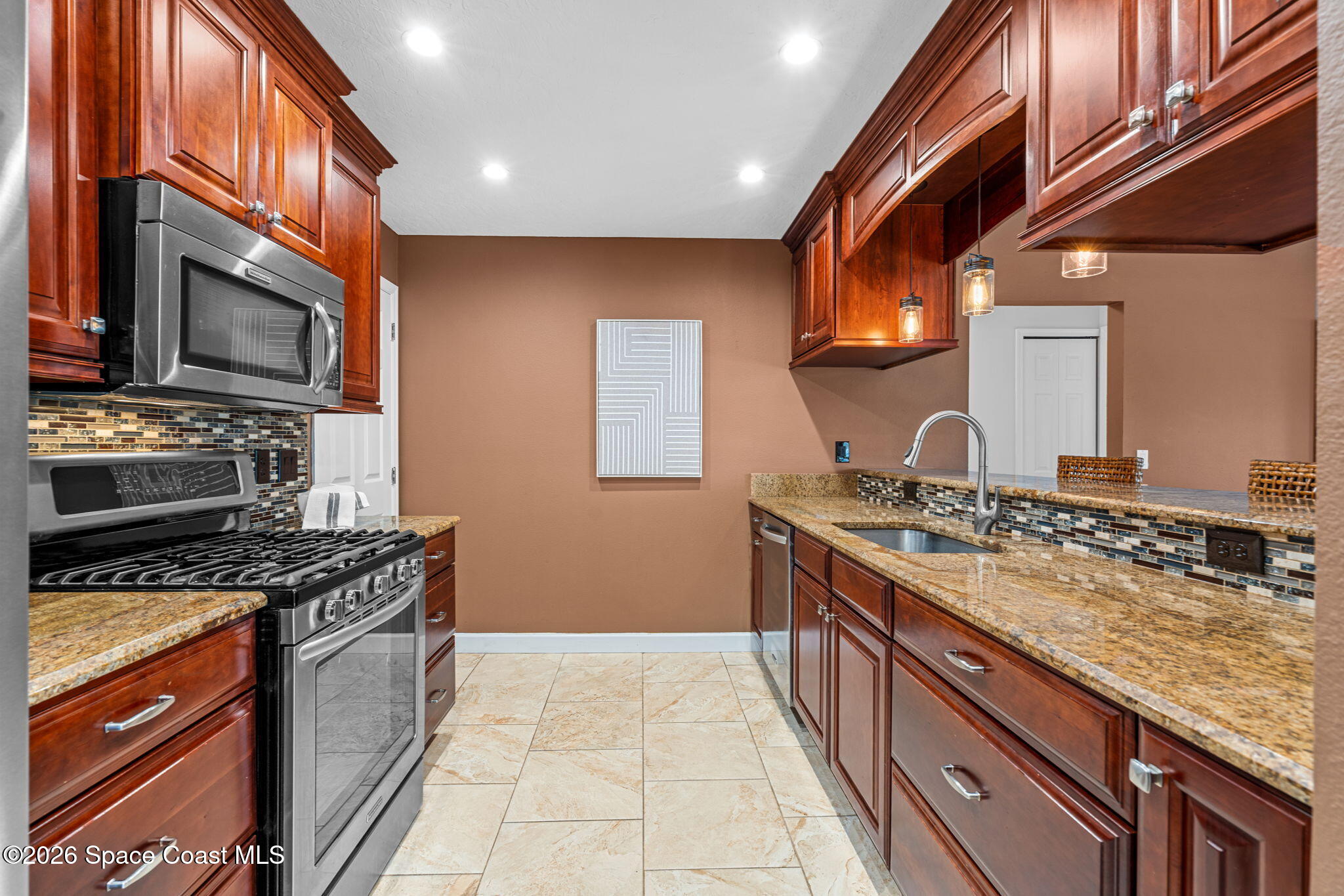 1010 Pelican Lane