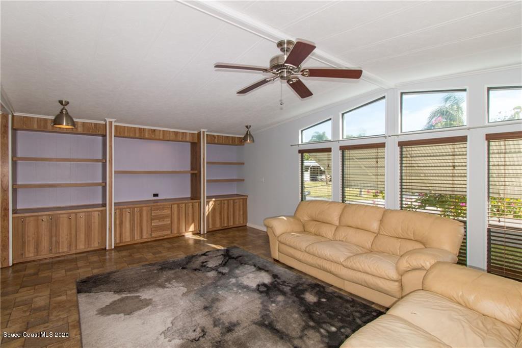 701 Hyacinth Circle