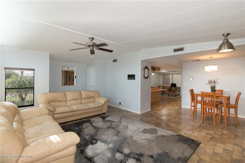701 Hyacinth Circle