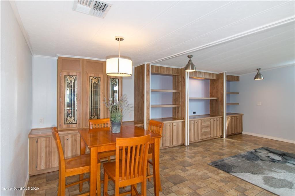 701 Hyacinth Circle