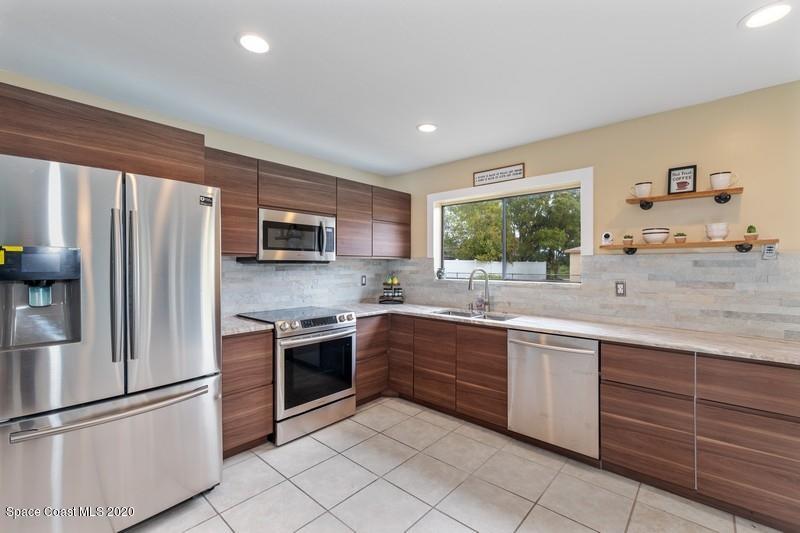 955 Schumann Drive