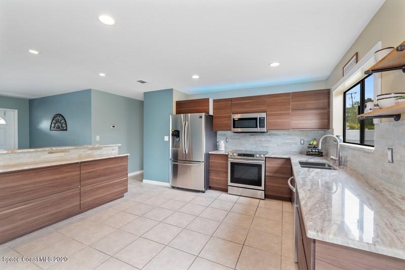 955 Schumann Drive