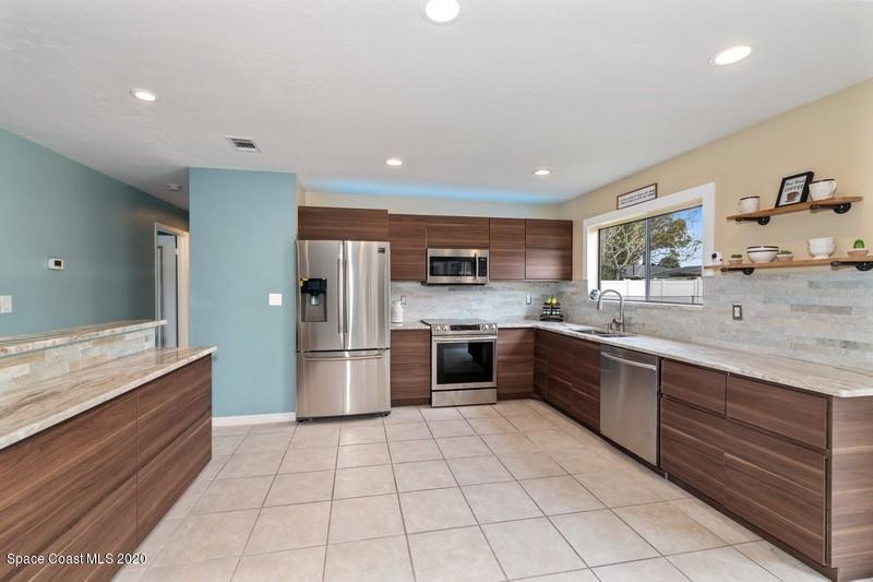 955 Schumann Drive
