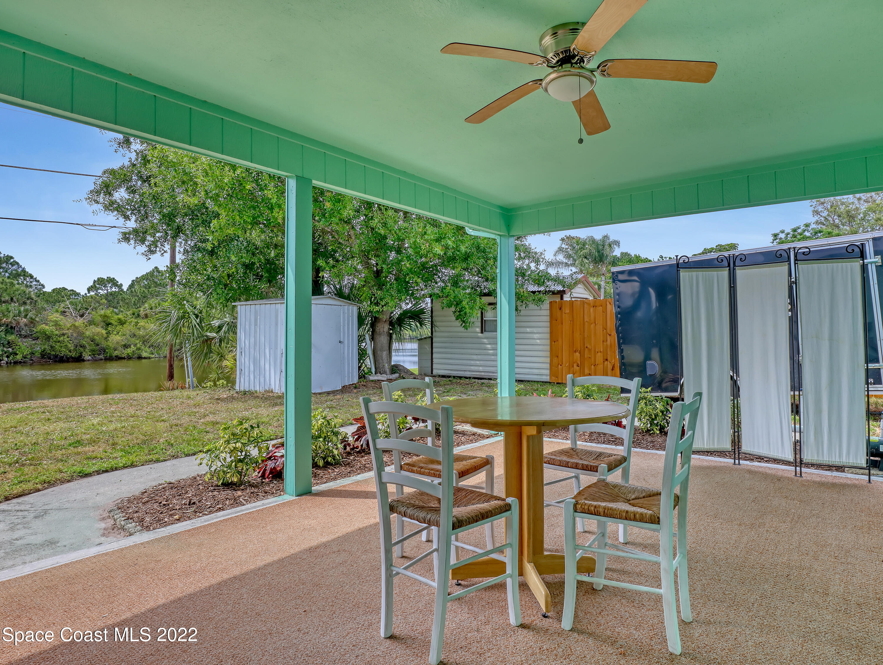 976 Schumann Drive