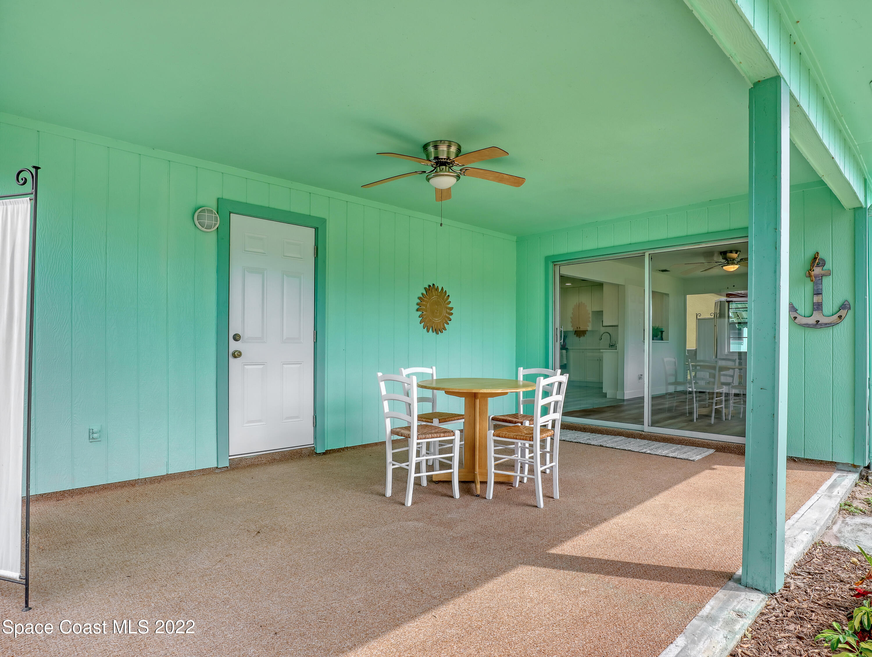 976 Schumann Drive