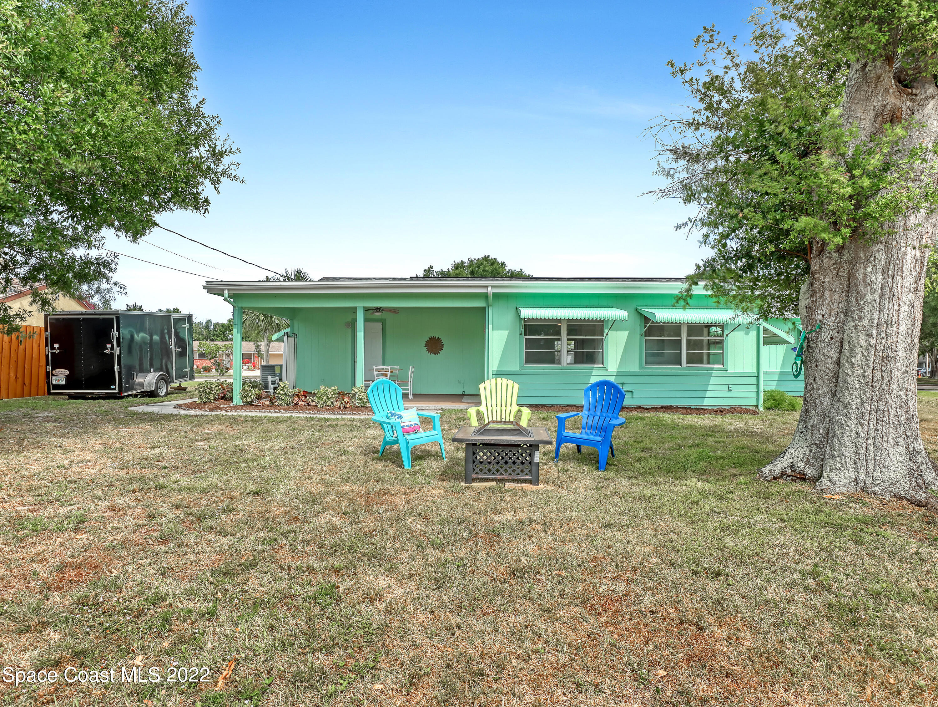 976 Schumann Drive