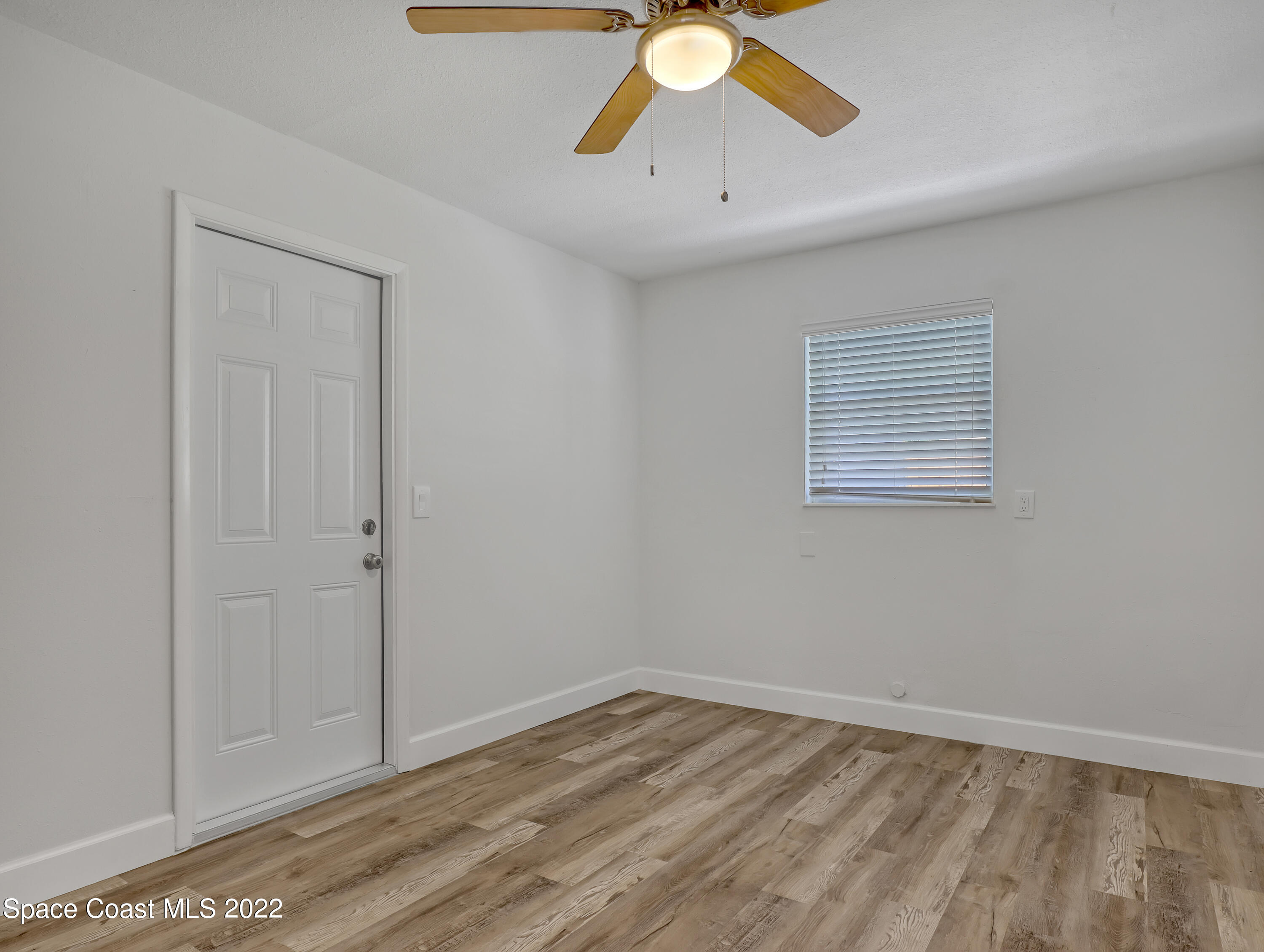 976 Schumann Drive