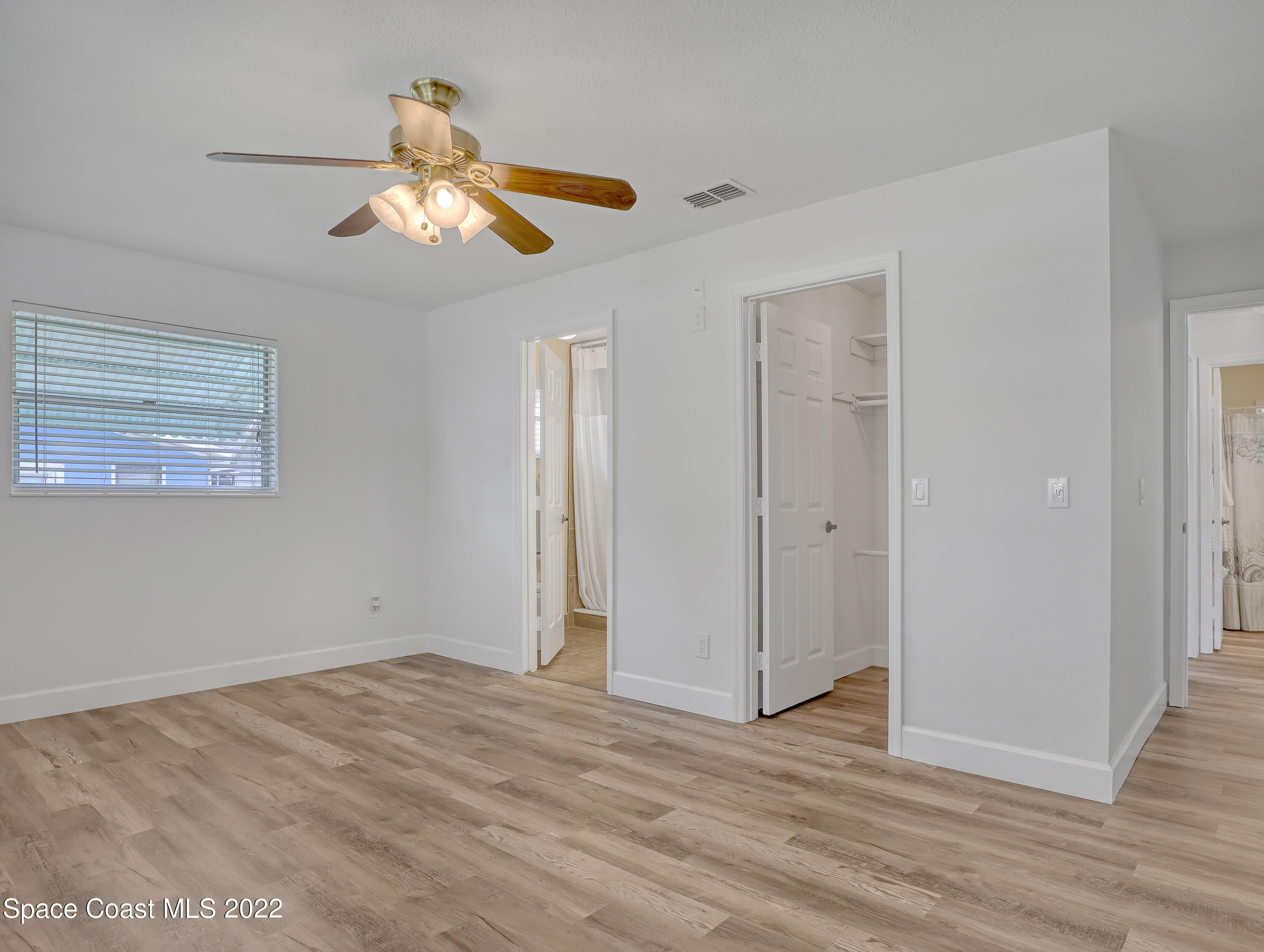 976 Schumann Drive