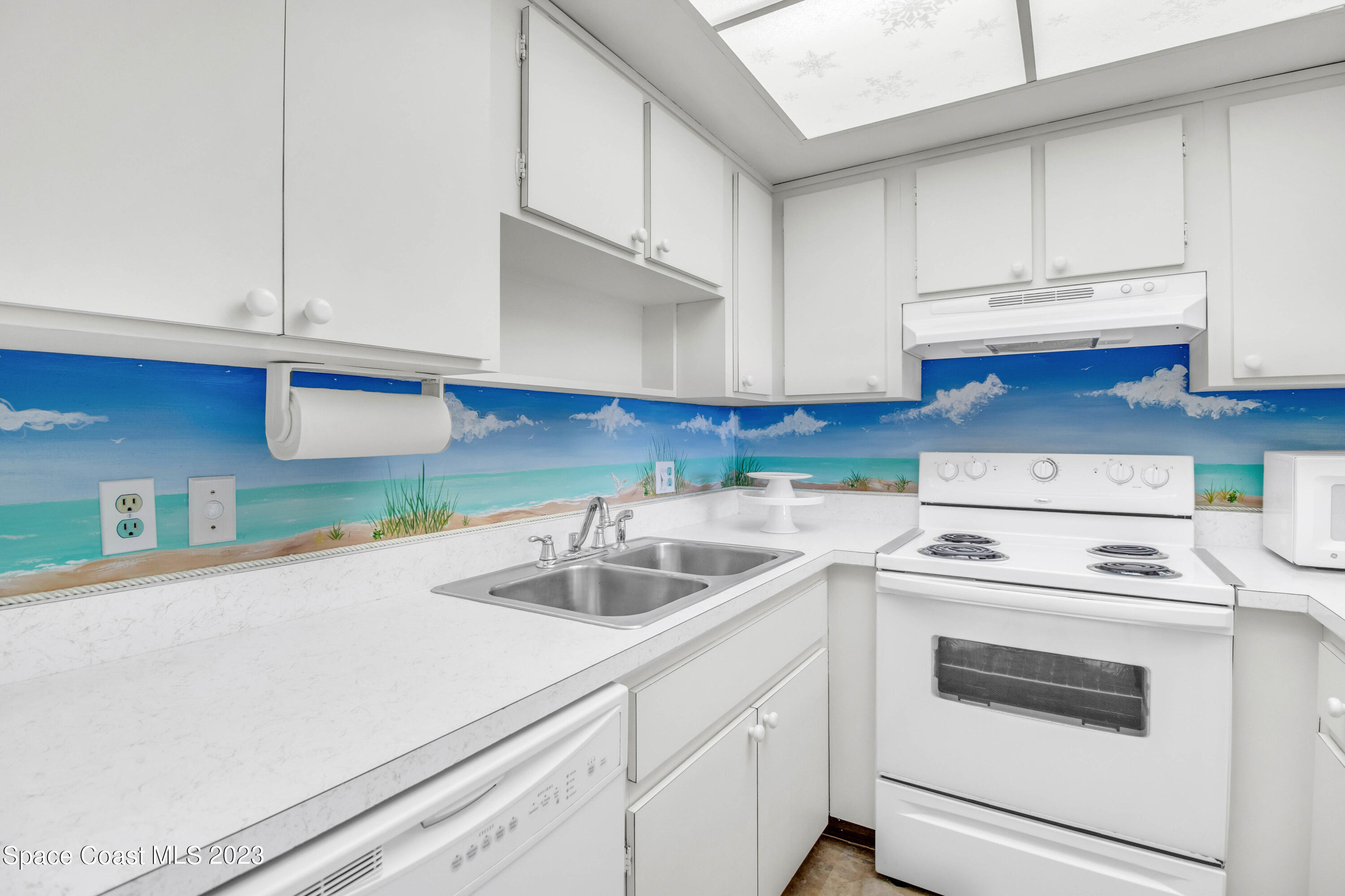 171 N Atlantic Avenue 32
