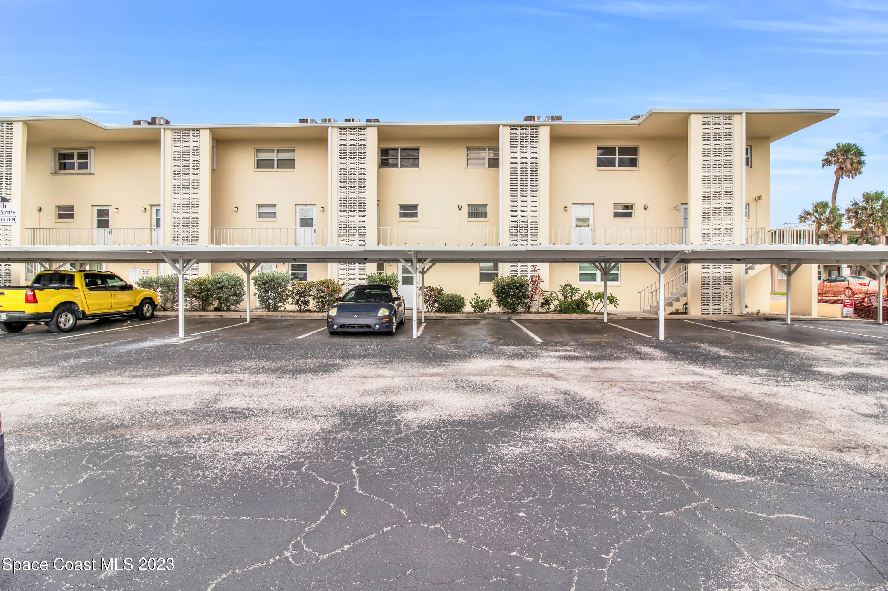 171 N Atlantic Avenue 32