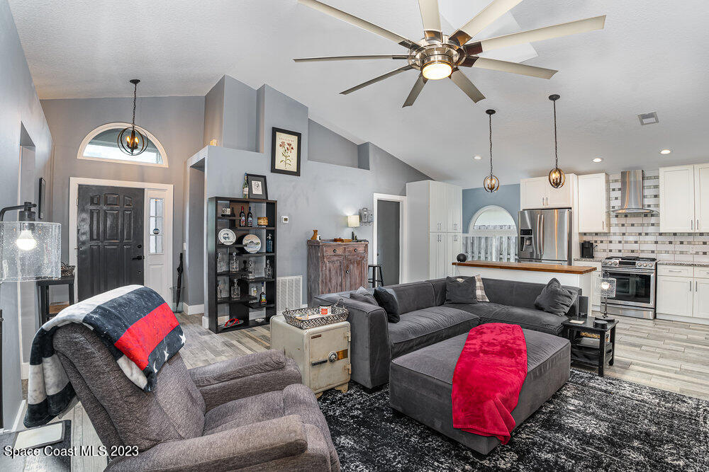 6612 Fawn Ridge Drive