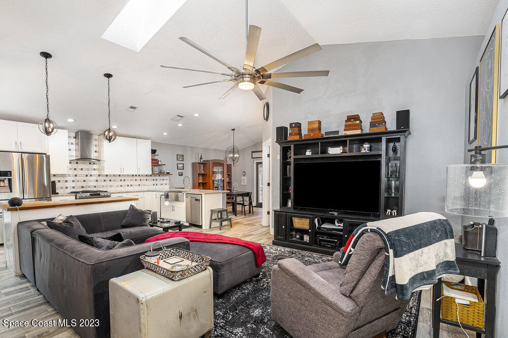 6612 Fawn Ridge Drive