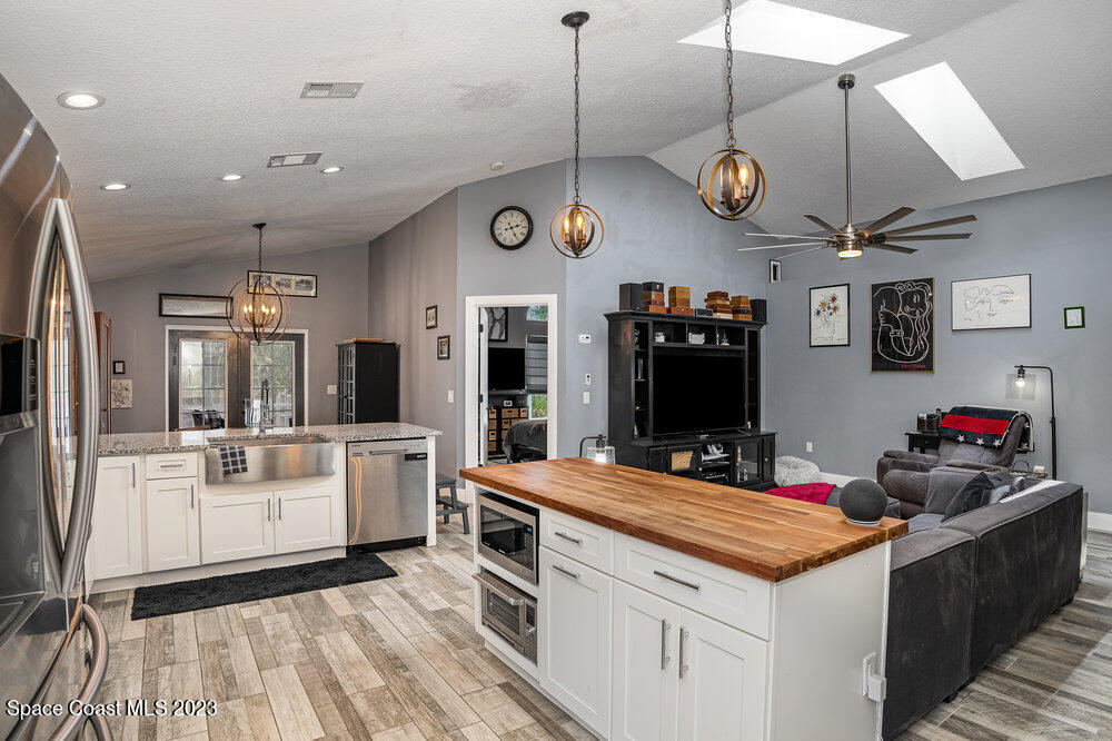 6612 Fawn Ridge Drive