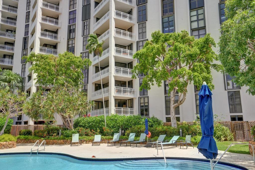 2000 Towerside Ter # 604