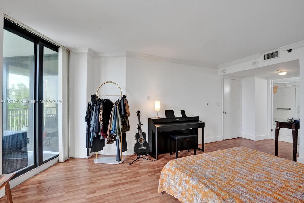 2000 Towerside Ter # 604