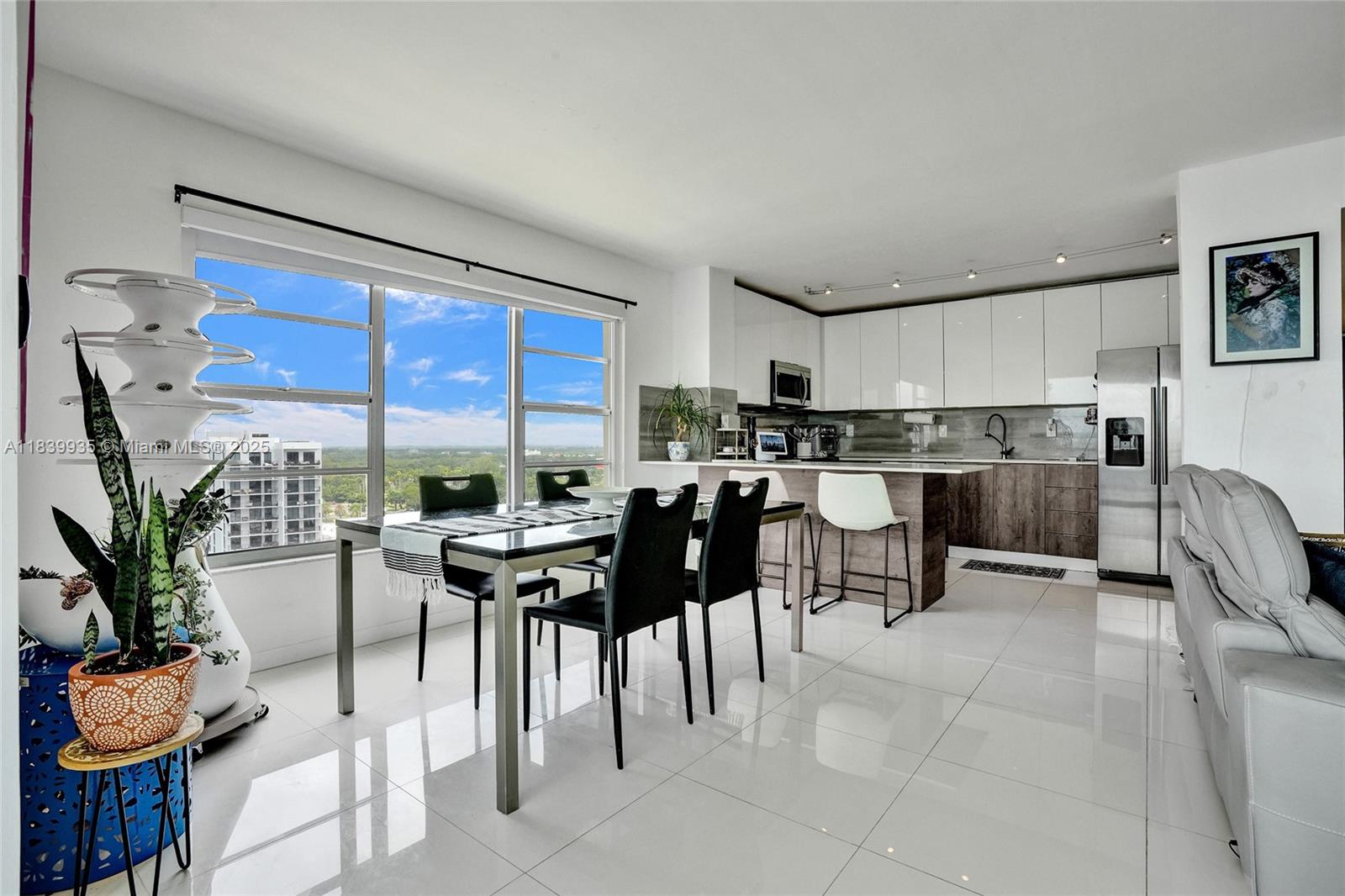 11111 Biscayne Blvd # 19G