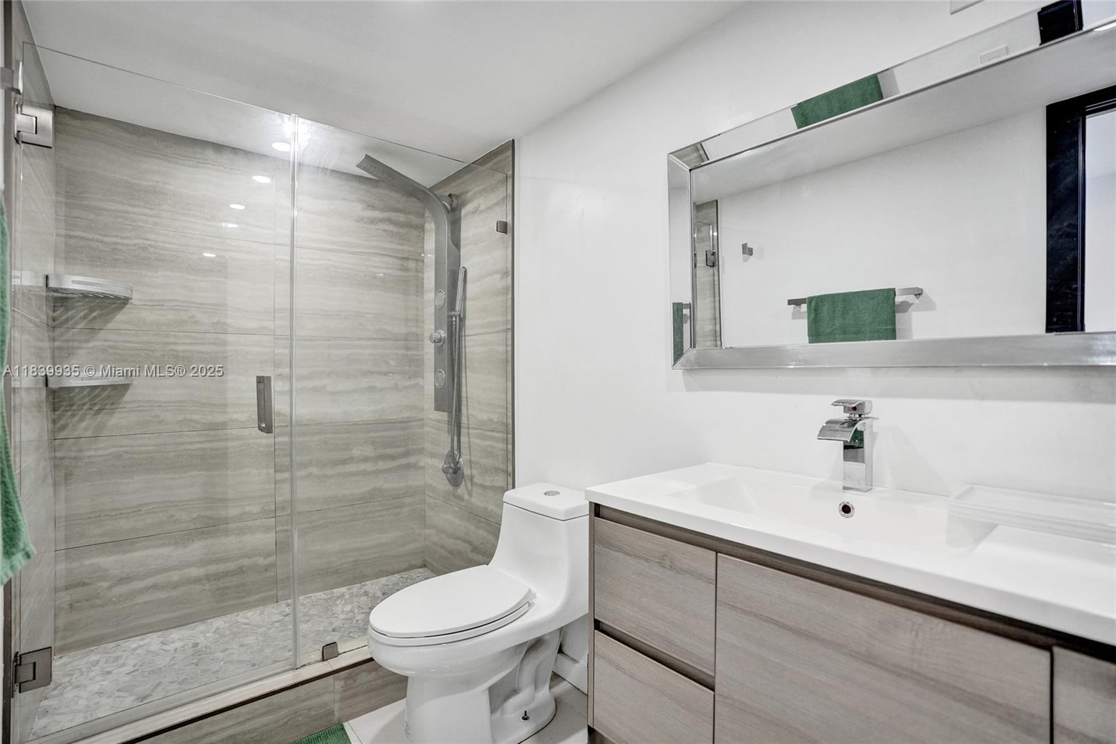 11111 Biscayne Blvd # 19G
