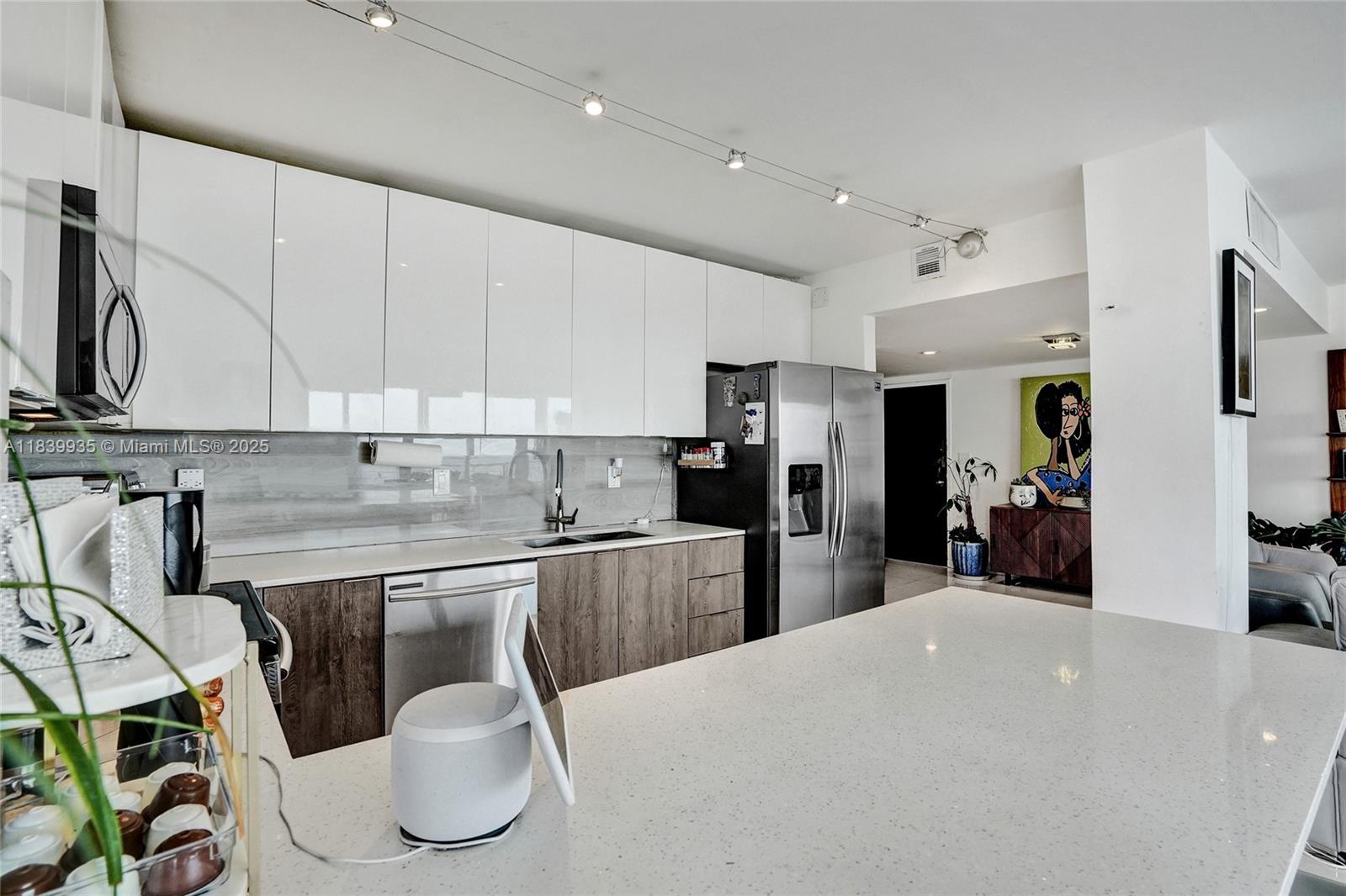 11111 Biscayne Blvd # 19G
