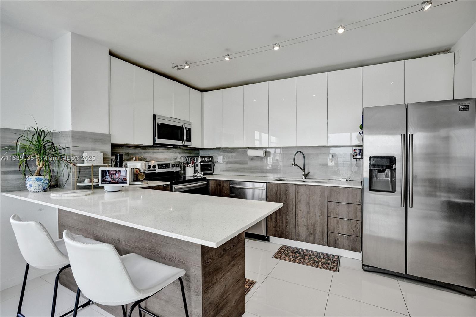 11111 Biscayne Blvd # 19G