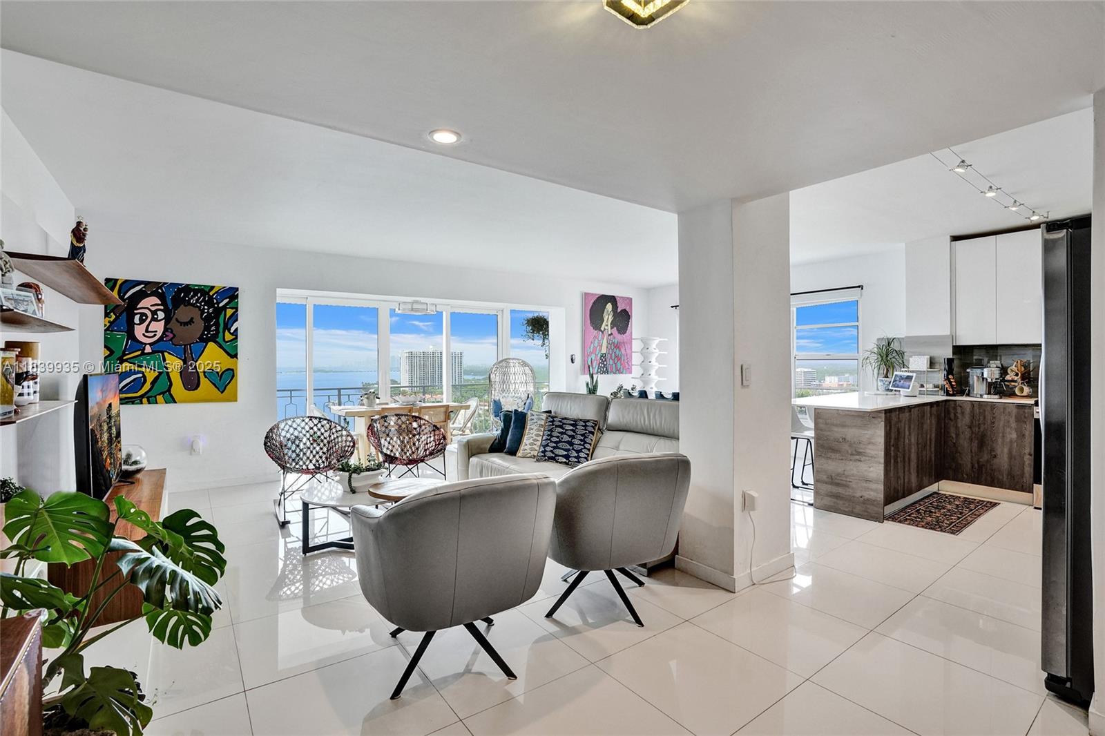 11111 Biscayne Blvd # 19G